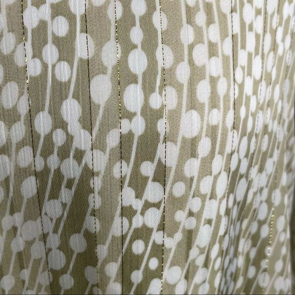 Tyche, Balloon Sleeve V-Neck Blouse - Picture 15 of 17